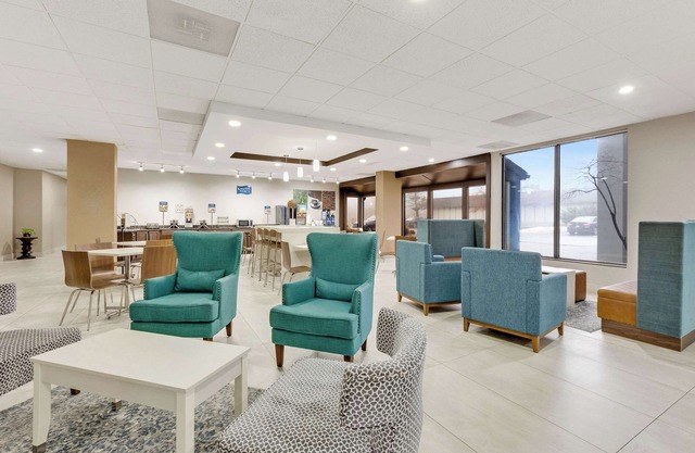 Clarion Pointe Near Erie Casino