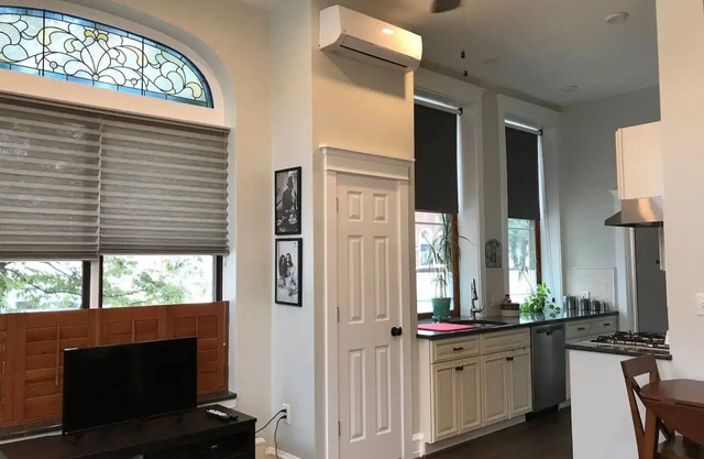 Classic Victorian Architectural Charm ~ Fishtown area of Philly & near downtown