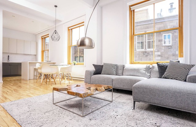 Classy Old Montreal 2 Bdrs LOFT