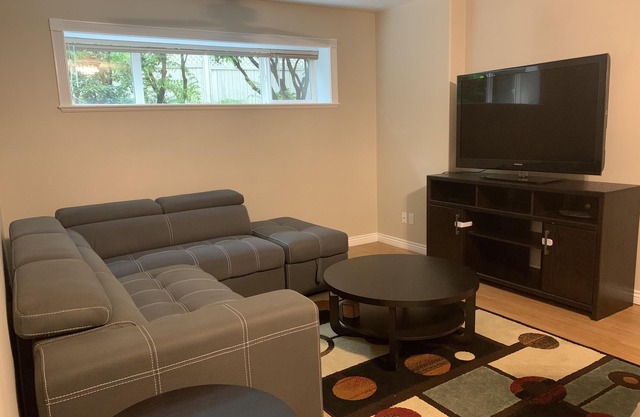 Clean and specious 2 bedroom suite