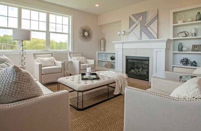 Clean, Spacious 5BR 3.5 bath home conveniently located in charming Traverse City