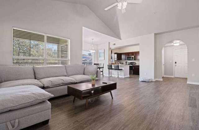 Clear Lake Stay w/Pool View: Family Friendly