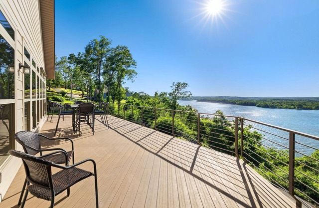Cliff View- Amazing Lake & Sunset Views-Pool Table
