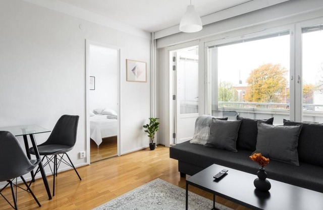 Close to center, Tram nearby, Netflix, Kamppi