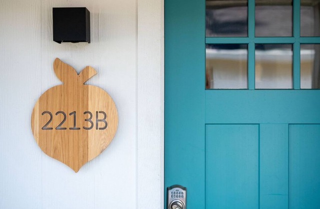 Close to Downtown Waco **EV CHARGERS, Outdoor Projector, Swings, 2 Fire pits