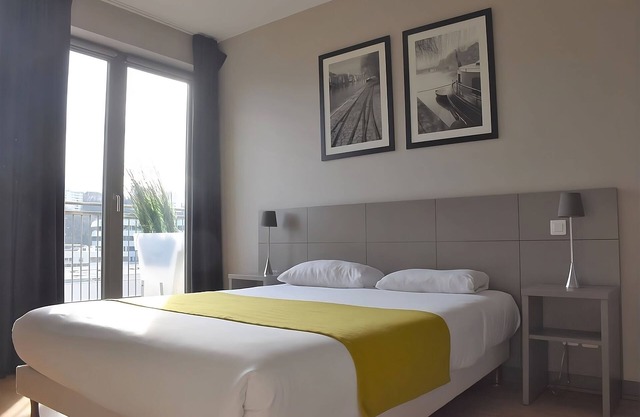 Close to Gare de Vaise Metro Station! 3 Pet-Friendly Units, Onsite Parking!