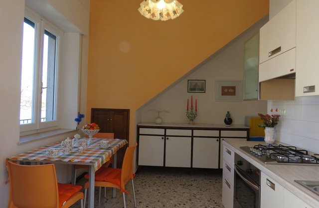Close to the Cinque Terre with mooring for 2 + 1 beds