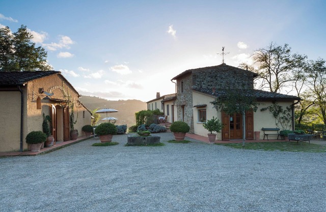 COSY RELAIS IN THE HEART OF CHIANTI CLASSICO