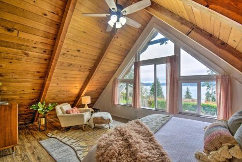 Coastal Cabin with Puget Sound and Rainier Views!
