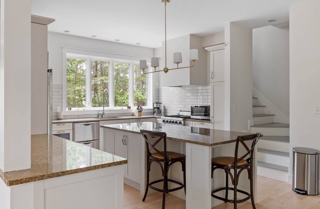 Coastal Cape Porpoise Sanctuary with Water Access