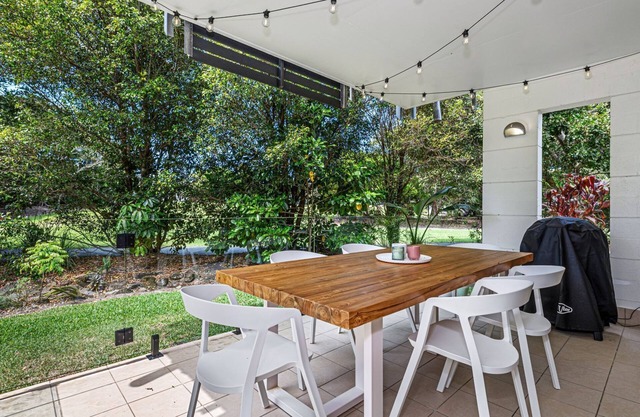 Coastal Chic Apartment with Pool and Gym
