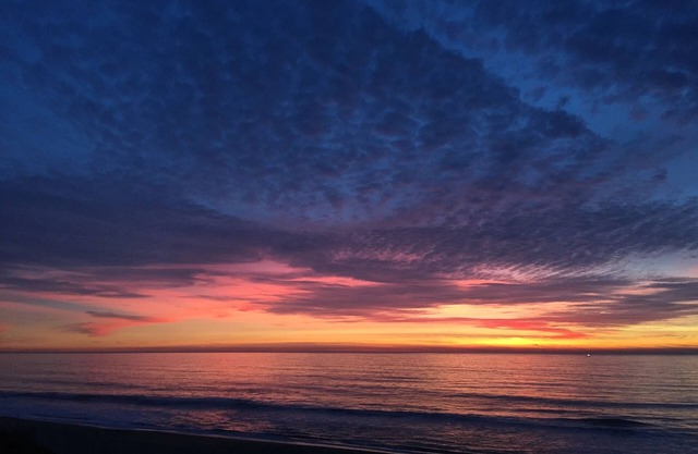 Coastal Comfort with Short Walk to Bluffs and Beach