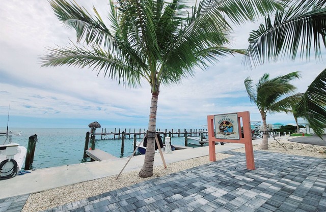 Coastal Isle Escape- 1 bedroom condo at Ocean Isles with olypic size pool