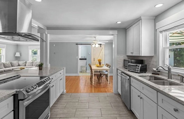 Coastal Living Meets Modern Comfort!