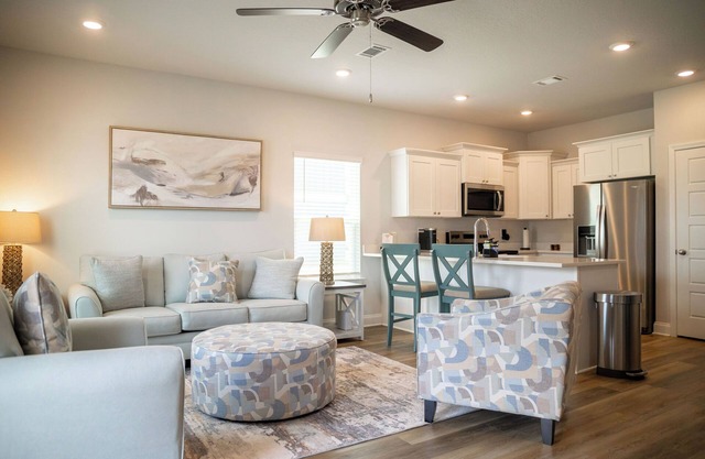 Coastline Cottage - 3/bd 2.5/bath near Downtown Ocean Springs & beaches!