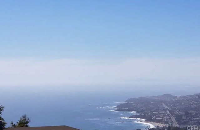 Coastline/Island View Contempo Laguna Beach House