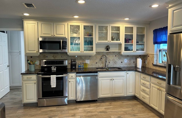 Cocoa Beach Beauty - Waterfront pool home that can sleep eleven