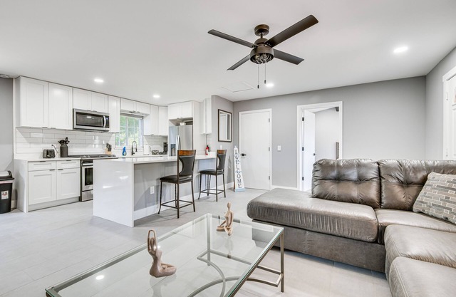 Cocoa Home w/Large Yard: 3 Mi to Indian River!