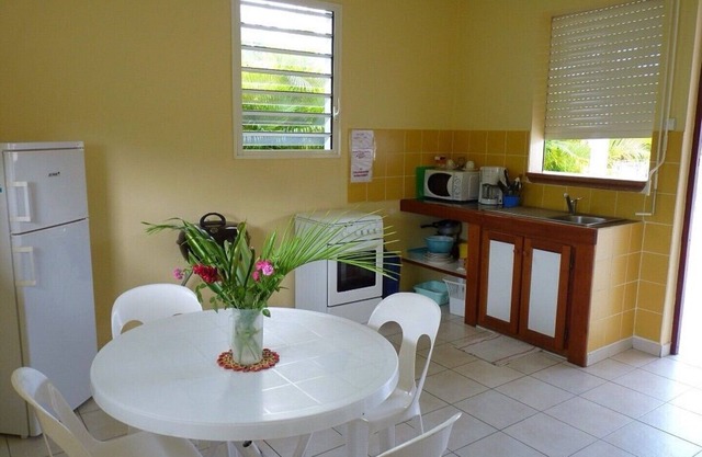 Coconut tree - quiet place, equipped house, saltwater pool