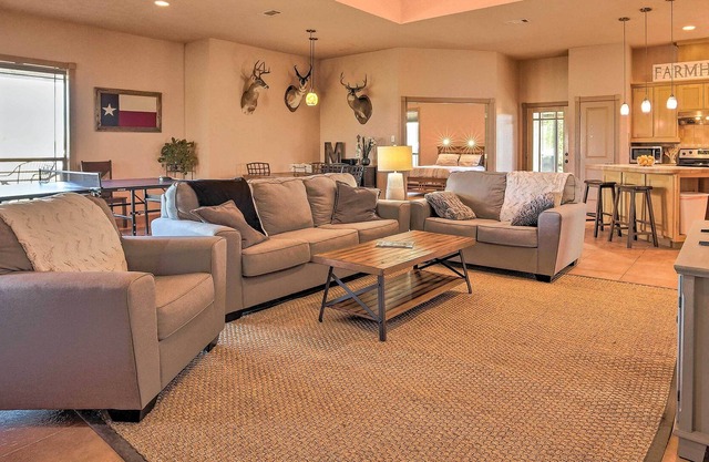 College Station Retreat < 8 Mi to Texas A&M!