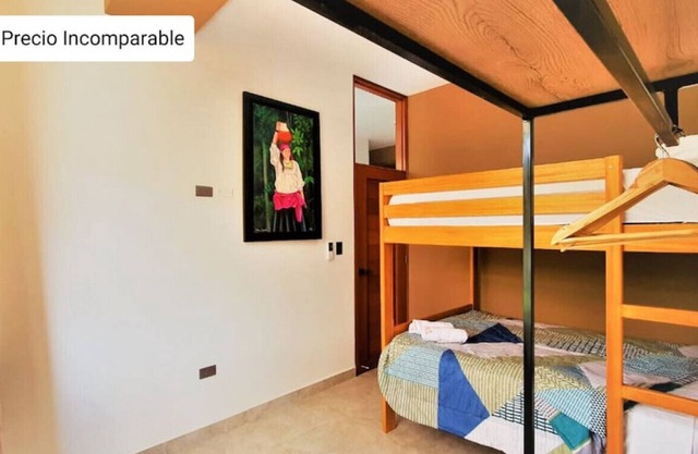 Colorful and New Apartment Queen AC Fast WiFi