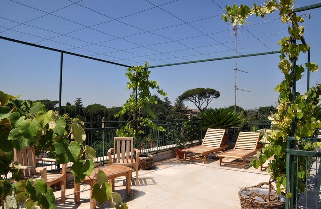 Colosseum Penthouse with Spectacular 360° View from the Rooftop Garden