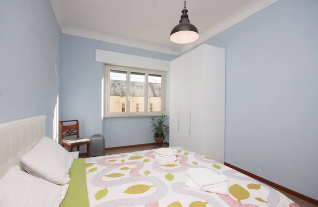 Colosseum/S. Giovanni Apartment 4 rooms on the 3rd floor next metro lines A, B, C
