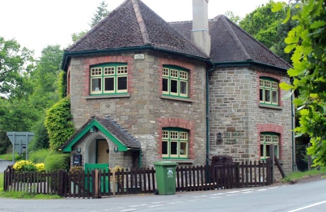 Colourful Forest of Dean Pikehouse
