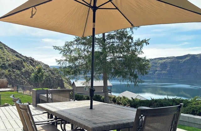 Columbia River Gorge Cabin - Quick Drive to Gorge Amphitheater!