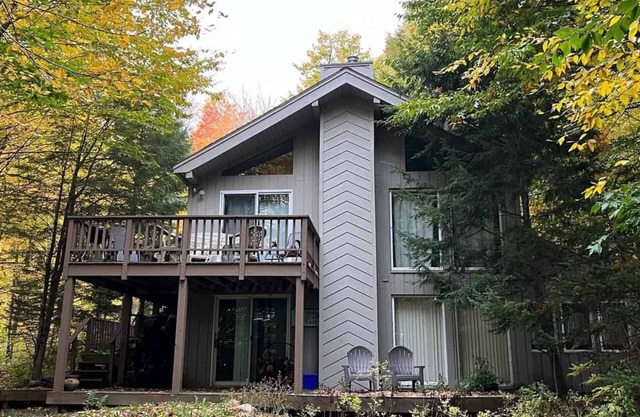 Come enjoy our 5 bedroom Chalet in Wilmington, Vermont through all 4 seasons!