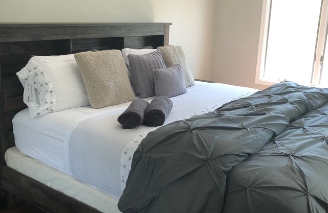 Come get cozy! Hiking and leaf peeping season is here!