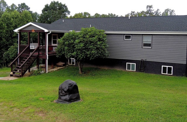 Come Stay at Mountain Mc's Cabin.