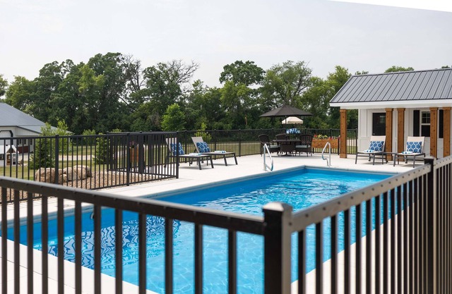 Come stay at the Farm!