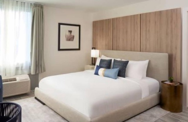 Comfort and Convenience! Onsite Pool, Parking, Pets Allowed, Near Beach