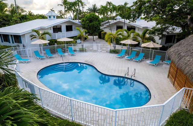 Comfort and Convenience! Free Onsite Parking, Pets Allowed, Free Breakfast