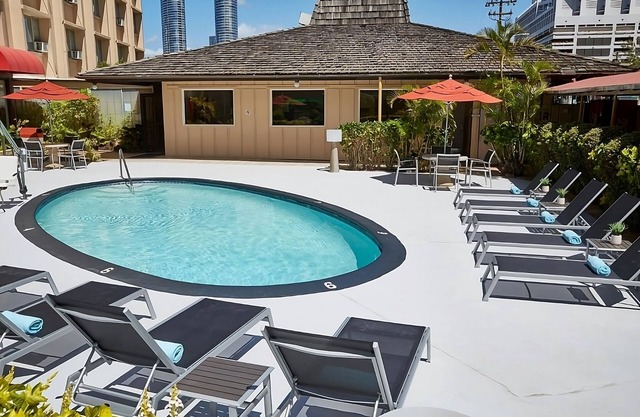 Comfort and Convenience! 3 Comfortable Units, Pool, Pets Allowed