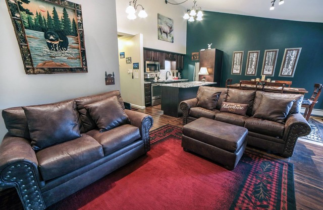 Comfort and Style in this Riverside Condo