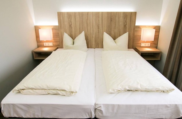 Comfort double room, bath, WC, garden side - Herbers, Hotel