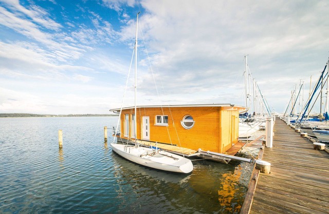 Comfort houseboat I