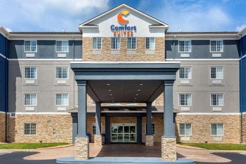Comfort Suites Clarksville near Governors Square Mall