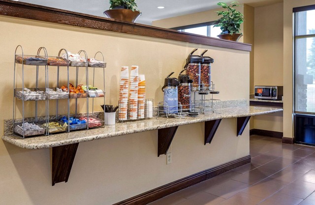 Comfort Suites Jonesboro University Area