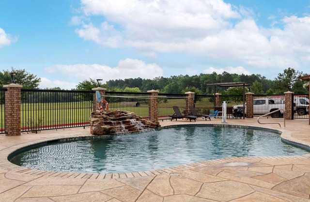 Comfort Suites Marshall