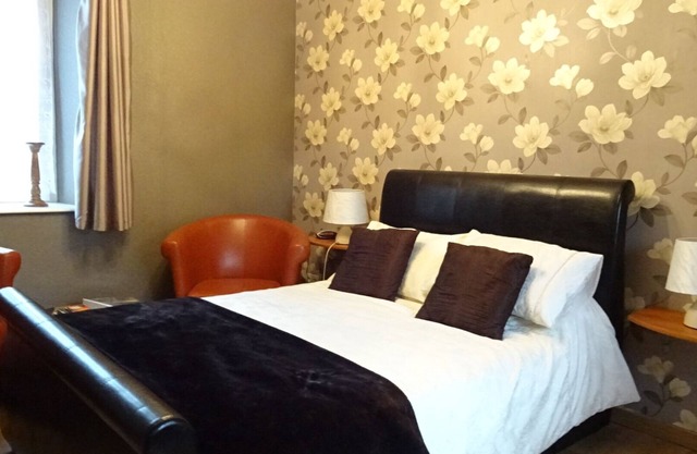 Comfortable Bed & Breakfast between Bagnoles de l'Orne and Domfront.