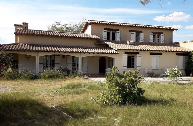 Comfortable holiday home with large garden close to Aigues-Mortes