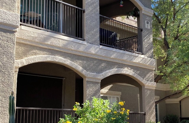 Comfortable 2 bedroom condo with den in resort-style development in Oro Valley