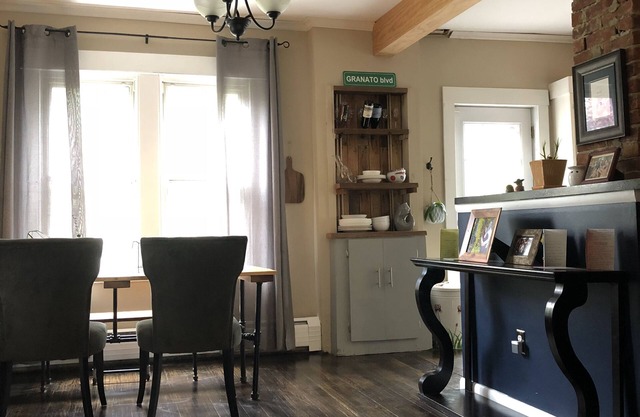 Comfortable 3 Bedroom 1.5 bath with fenced in back yard