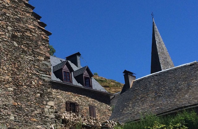 Comfortable chalet with garden in the city centre close to the cable car