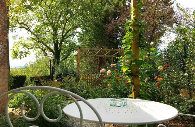 Comfortable Mini Apt with Garden -2km from Centre - Out of ZTL - Free Parking