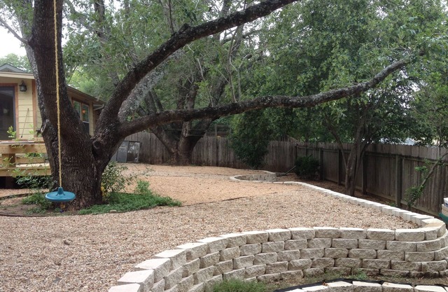Comfortable Open Concept 3/2 - Close to Downtown, Festivals & Local Restaurants!
