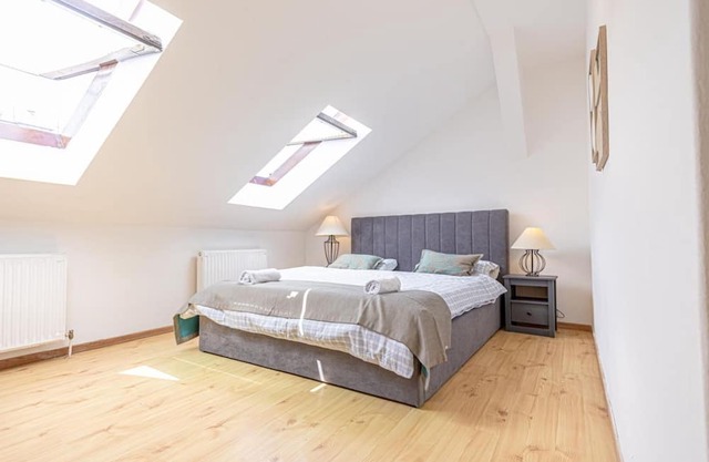 Comfortable Private Room | Central Location